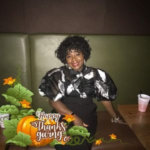 Meet your Posher, Cynthia